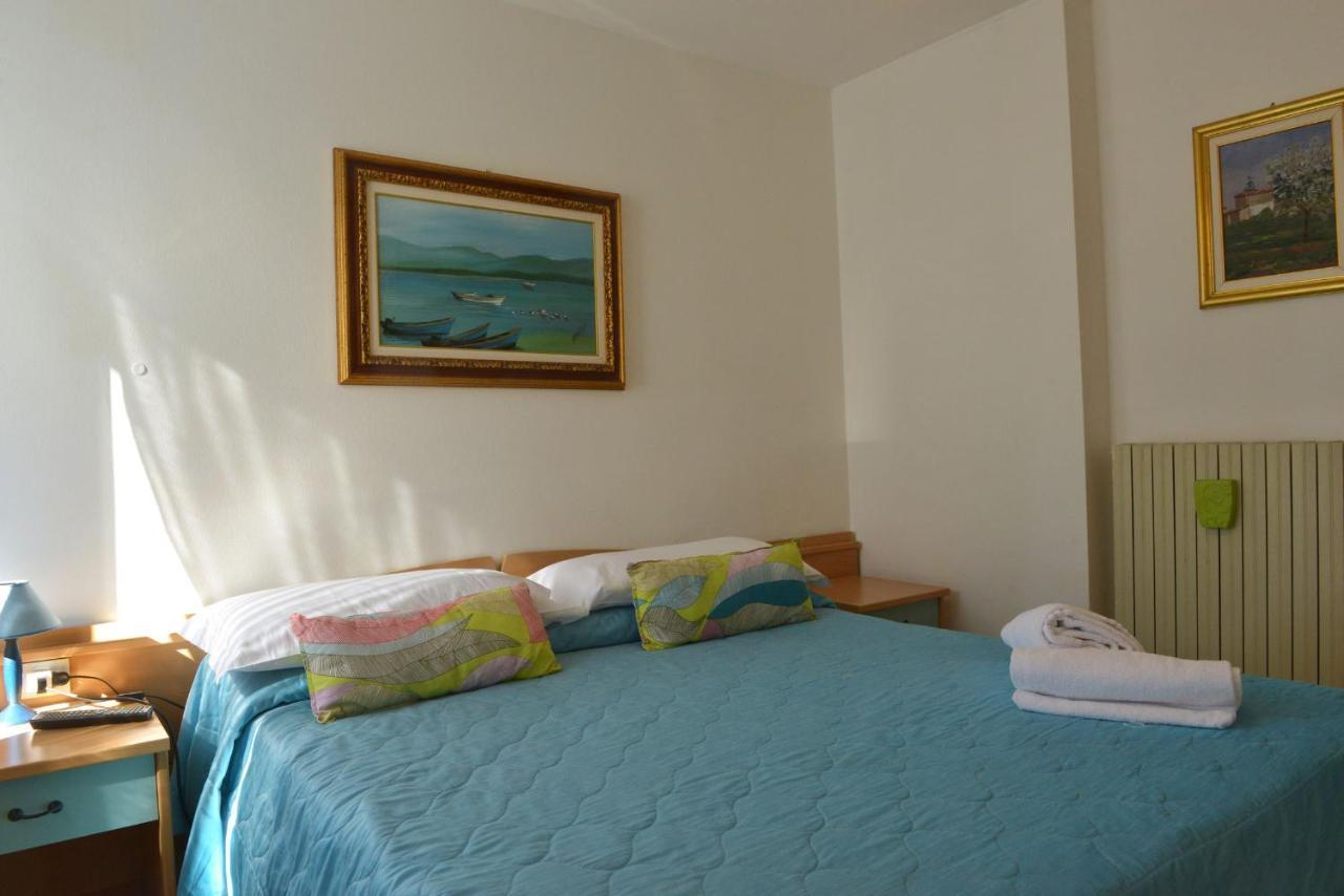 Taverna Affittacamere Gardone Riviera Bagian luar foto