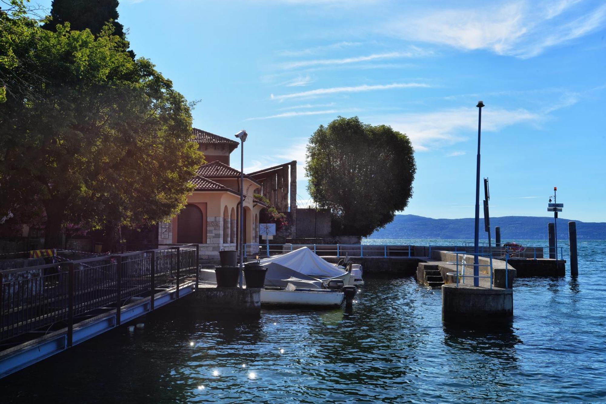 Taverna Affittacamere Gardone Riviera Bagian luar foto